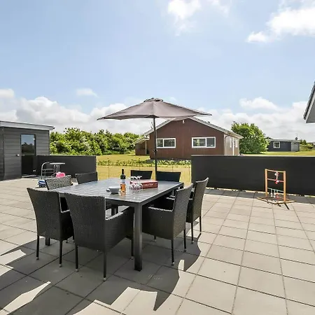 C11349-tarm-stikkelsbaervej-43 * Hoje Sande